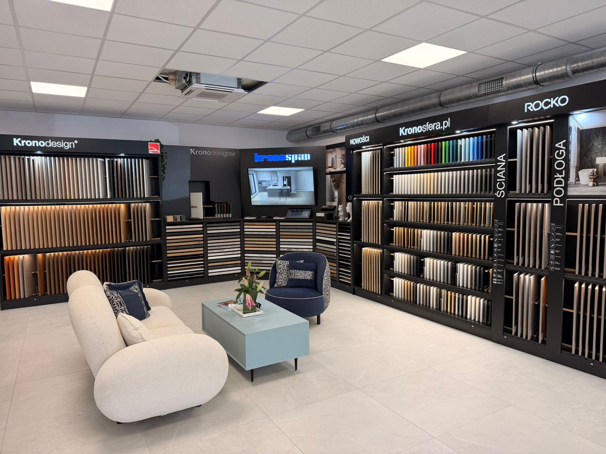 Showroom Lagom Studio z ponad 1000 dekorów płyt, blatów i frontów kuchennych